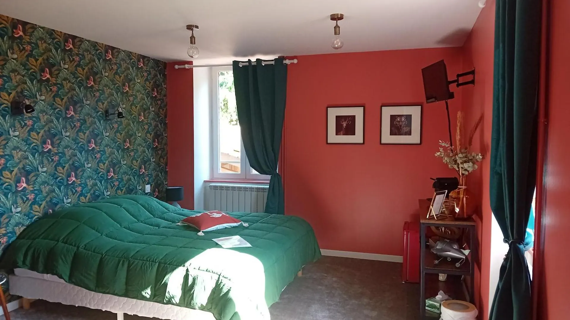 Au Bord De L'Eau Ξενοδοχείο Salles  0*, Salles (Tarn) Γαλλία